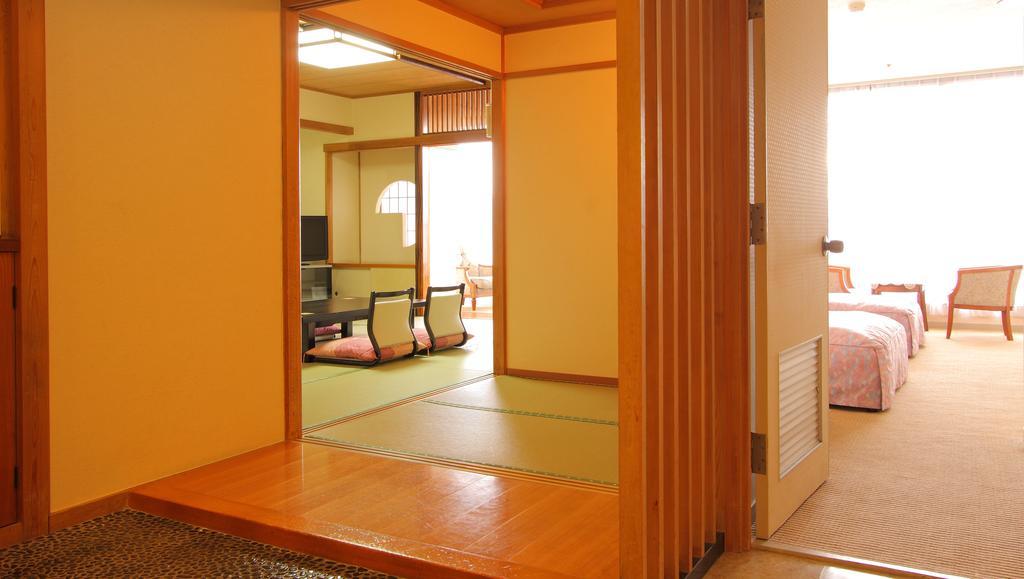 Hotel Hana Isawa Fuefuki Esterno foto