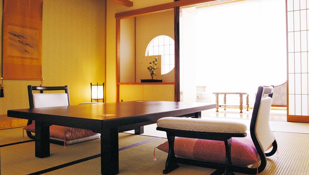 Hotel Hana Isawa Fuefuki Esterno foto