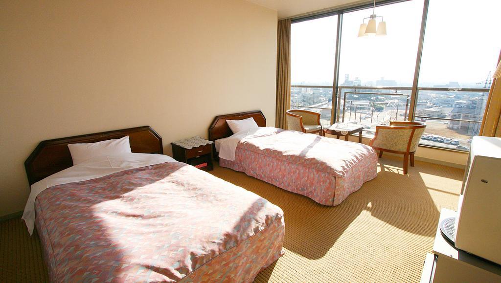 Hotel Hana Isawa Fuefuki Esterno foto