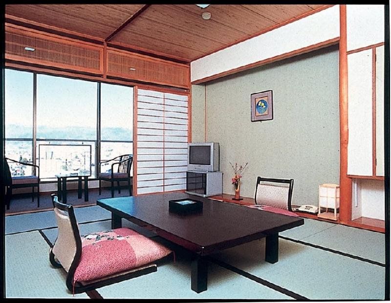 Hotel Hana Isawa Fuefuki Esterno foto