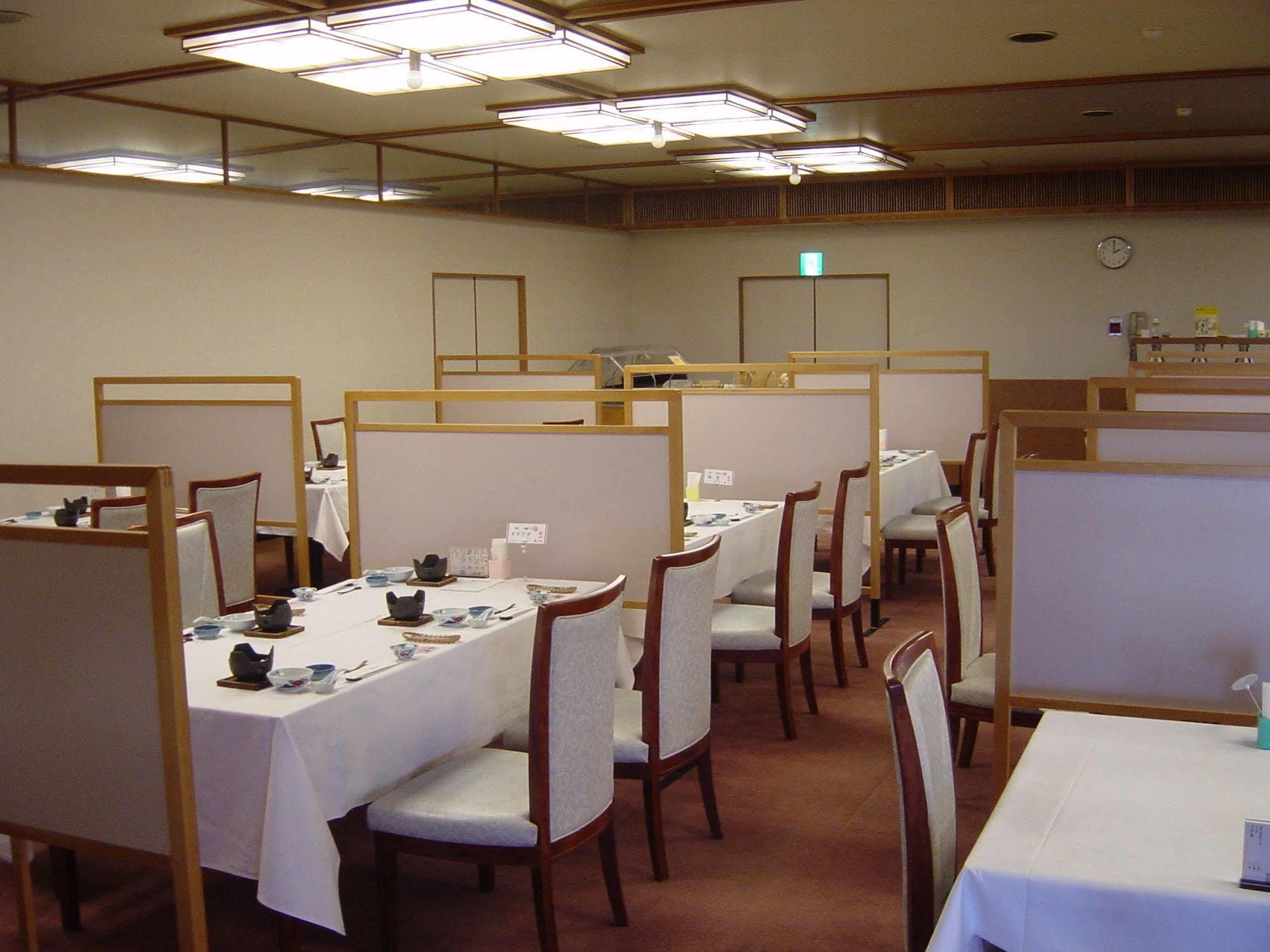 Hotel Hana Isawa Fuefuki Esterno foto